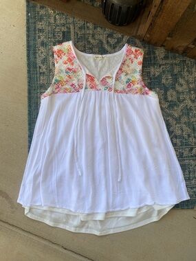 indigo soul White Sleeveless Tunic with Floral Yoke
